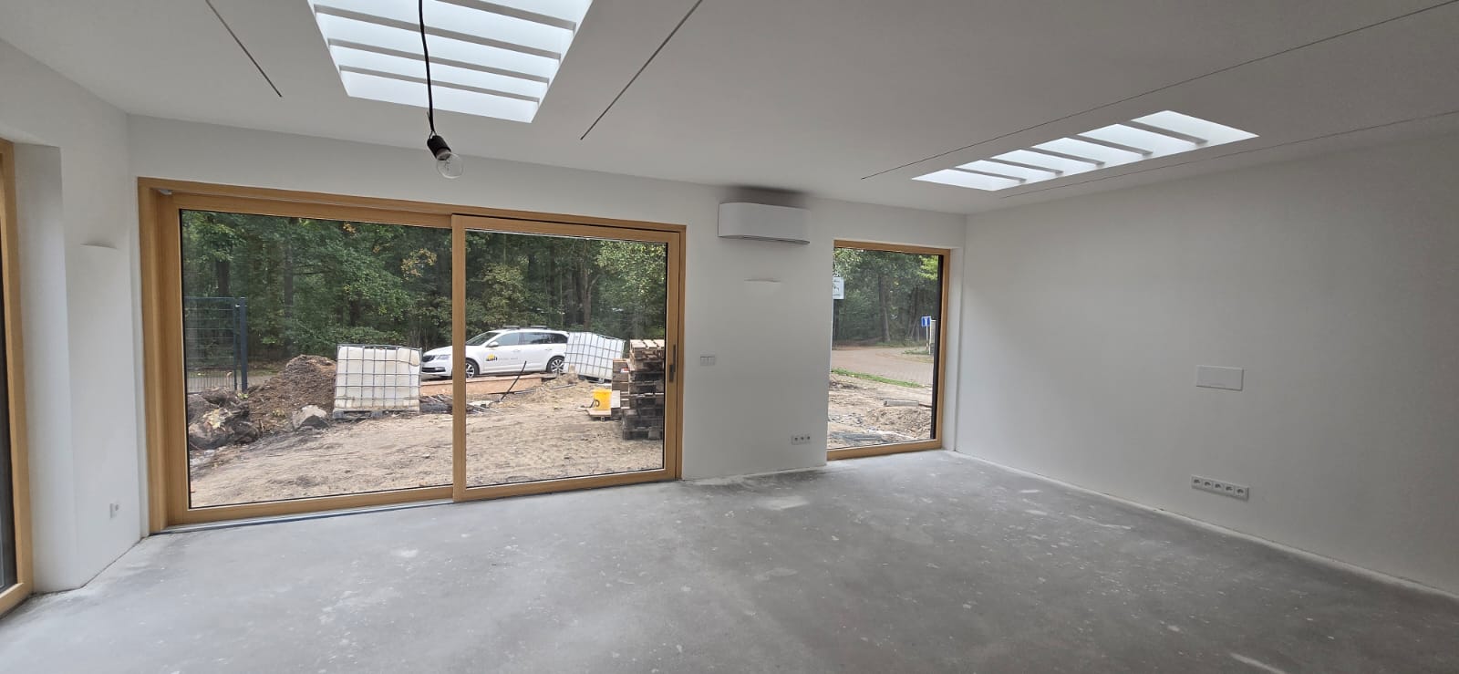 WhatsApp Image 2025 10 13 at 09.37.33 5